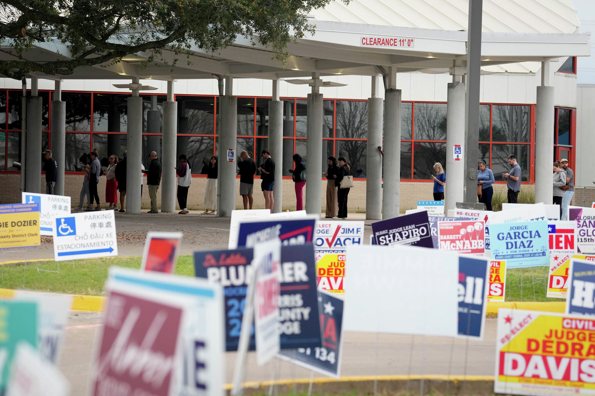 Early voting turnout is up in runoffs but still abysmal for Texas