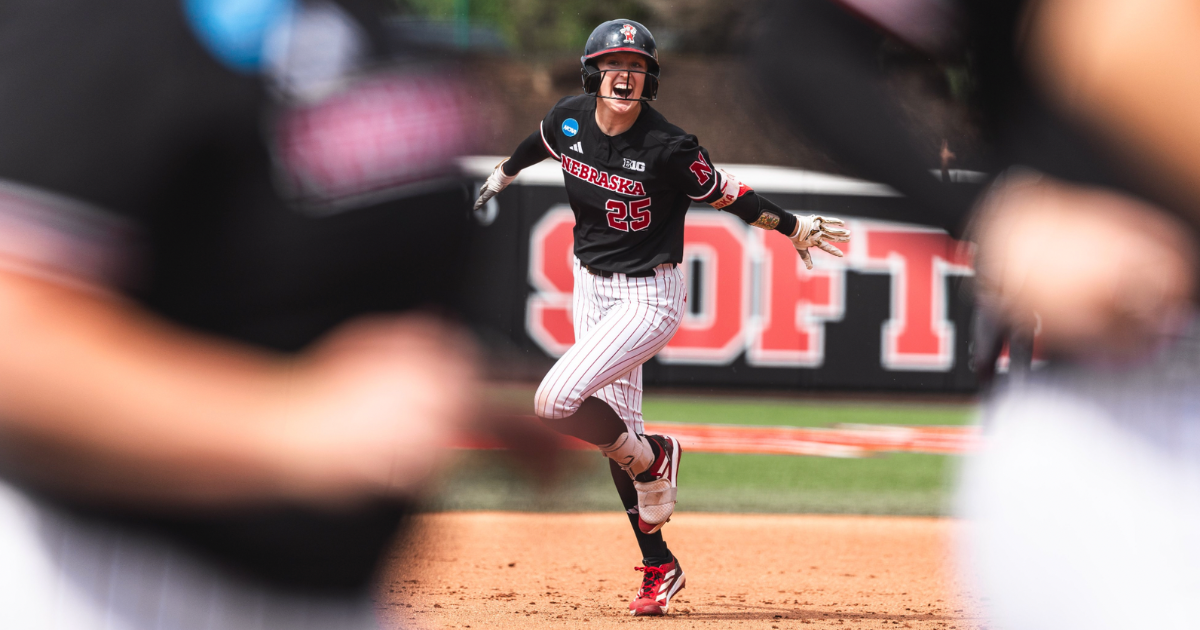 No. 4 Nebraska softball crushes No. 13 Oklahoma State 8-1